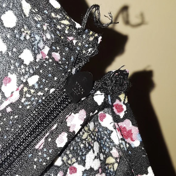 Forever 21 ditzy floral ruffle sleeve elastic waist boho top sz M pretty blouse - Picture 10 of 14